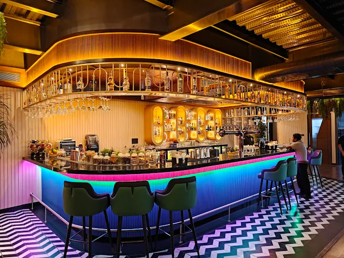 Skydeck Resto Pub and Kitchen